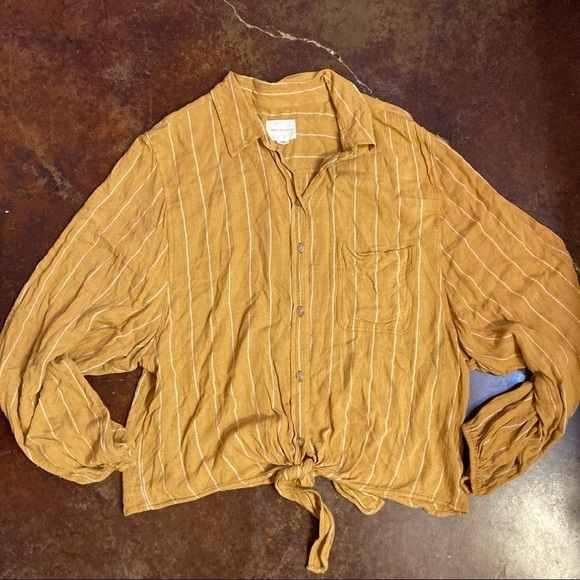 Ladies American Eagle Mustard Striped Button Front Knotted Shirt - Picture 1 of 4